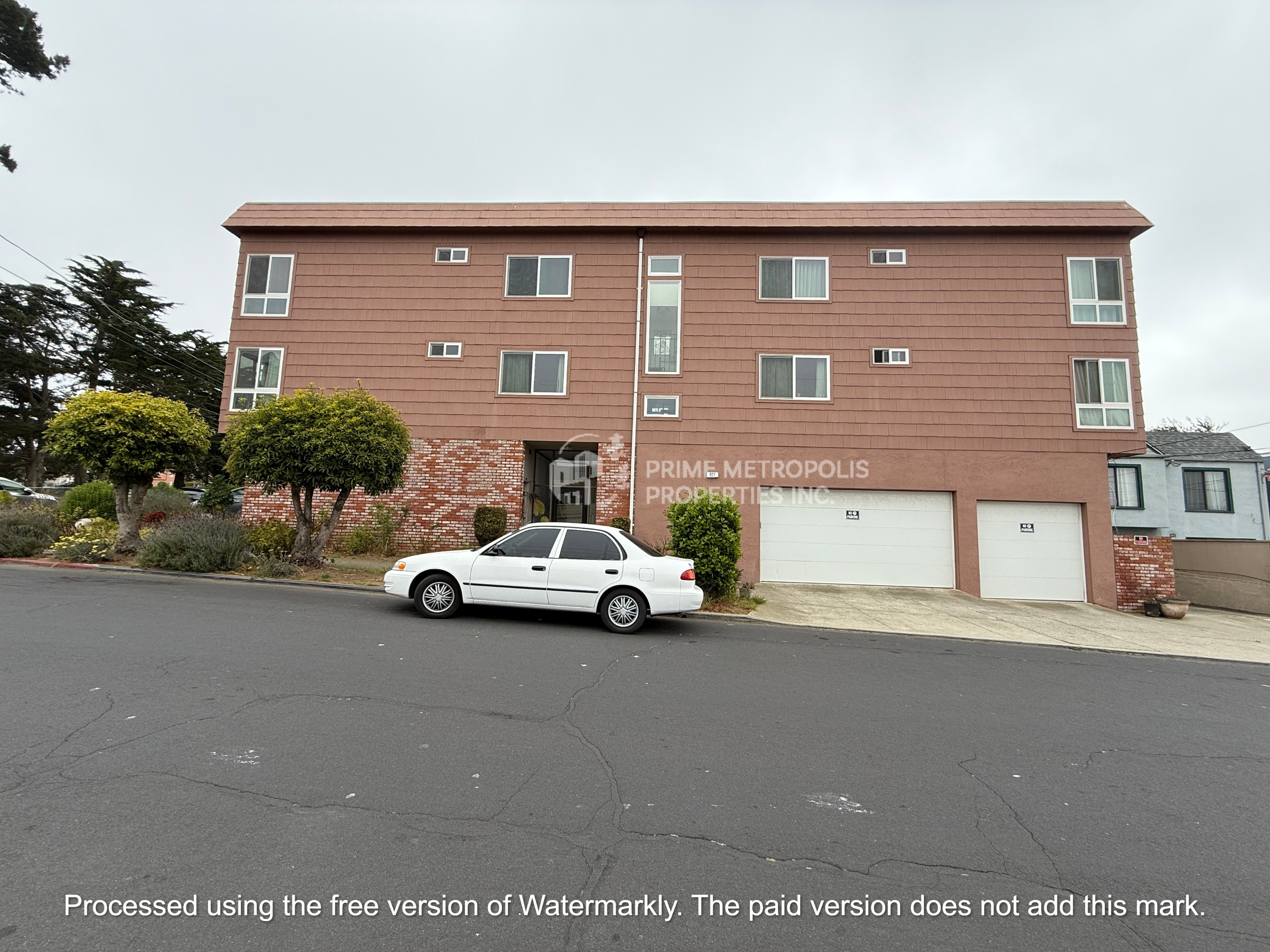 601 Niantic Ave. - Unit 2