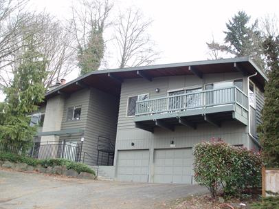 5232 Sand Point Way Northeast